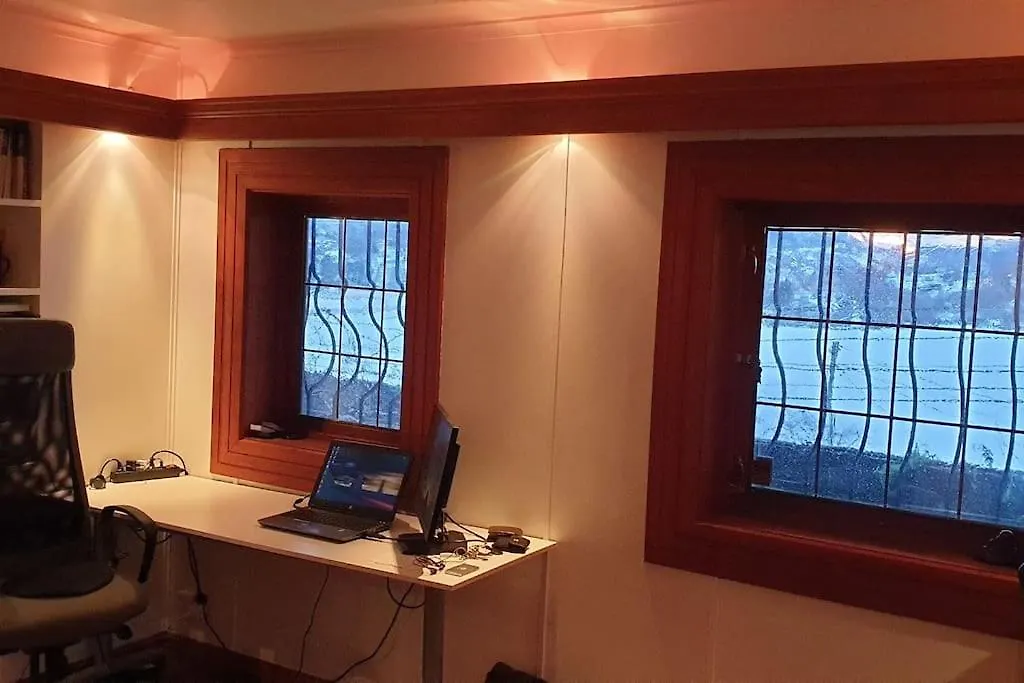 ברגן Lovely Big Rental Unit With A Fantastic View 0*,