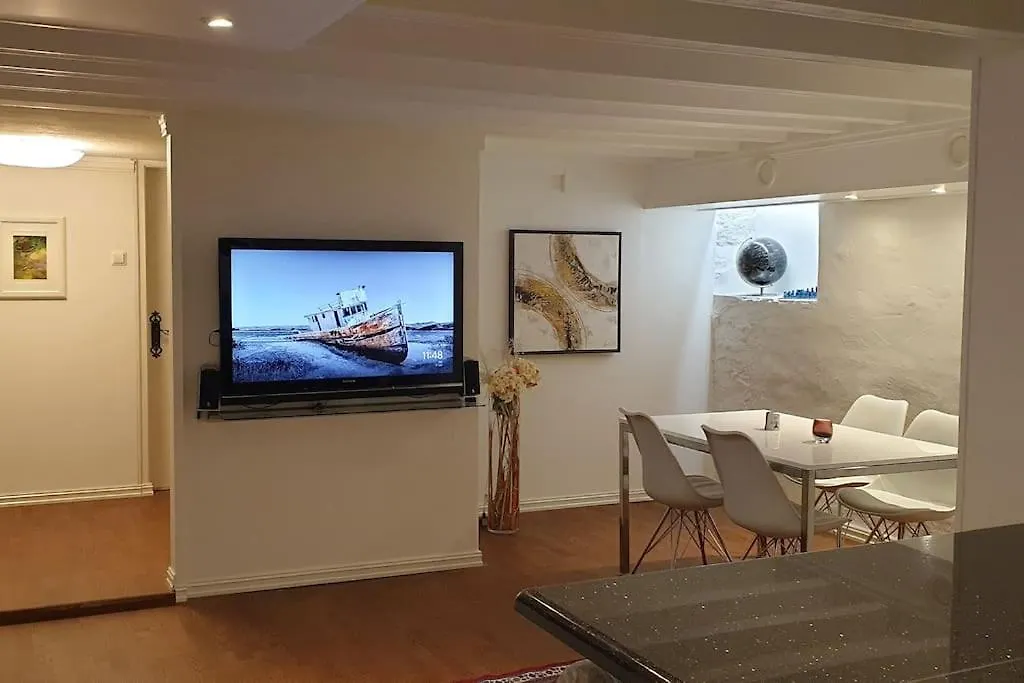 ברגן Lovely Big Rental Unit With A Fantastic View דירה